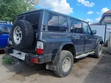 Nissan Patrol, 1993