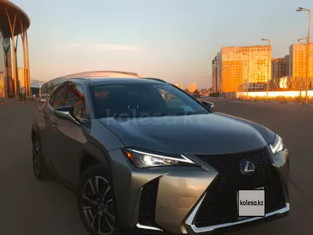Lexus UX 250h 2019 года за 17 800 000 тг. в Астана
