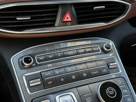 Hyundai Santa Fe 2023 года за 16 900 000 тг. в Атырау – фото 25