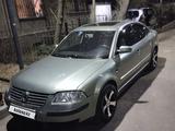 Volkswagen Passat 2002 годаүшін2 700 000 тг. в Алматы