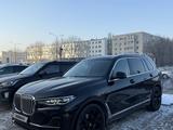 BMW X7 2021 года за 42 000 000 тг. в Астана