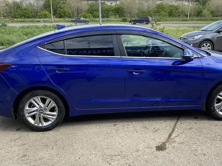 Hyundai Elantra 2019 года за 8 050 000 тг. в Уральск – фото 9