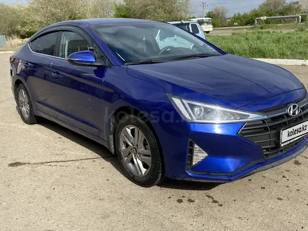 Hyundai Elantra 2019 года за 8 050 000 тг. в Уральск – фото 10