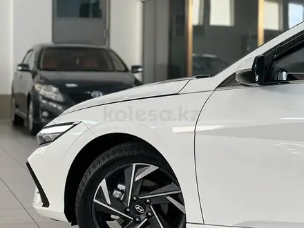 Hyundai Elantra 2023 года за 9 000 000 тг. в Шымкент – фото 5