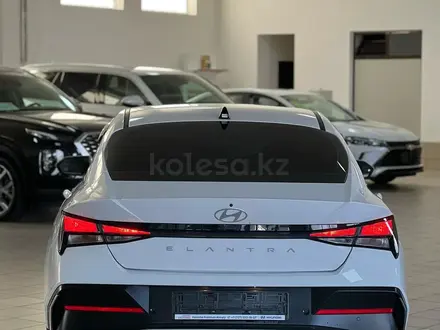 Hyundai Elantra 2023 года за 9 000 000 тг. в Шымкент – фото 6