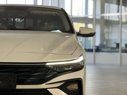 Hyundai Elantra 2023 года за 9 000 000 тг. в Шымкент – фото 3