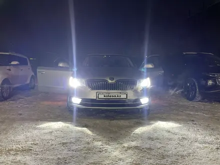 Skoda Superb 2014 года за 9 000 000 тг. в Уральск – фото 14