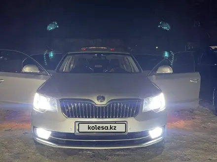 Skoda Superb 2014 года за 9 000 000 тг. в Уральск – фото 3