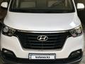 Hyundai Starex 2019 года за 13 500 000 тг. в Шымкент – фото 2