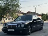 Mercedes-Benz E 230 1996 года за 2 450 000 тг. в Шымкент
