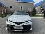 Toyota Camry 2020 года за 13 900 000 тг. в Экибастуз – фото 2