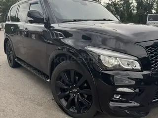 Infiniti QX56, 2010