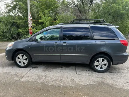 Toyota Sienna 2010 года за 10 000 000 тг. в Актобе – фото 7