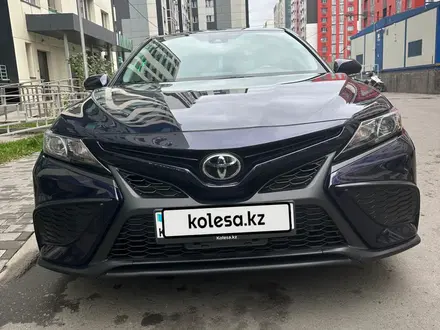 Toyota Camry 2021 года за 13 700 000 тг. в Алматы – фото 10