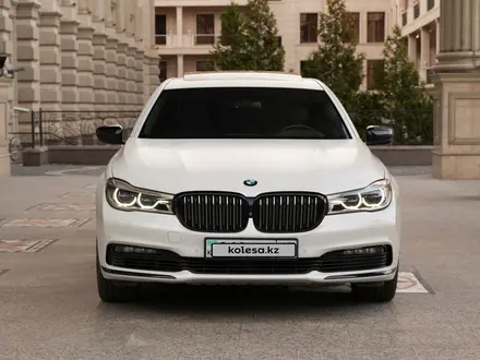 BMW 750 2017 года за 29 500 000 тг. в Алматы – фото 8