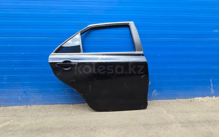 Дверь задний правый-левый на Toyota Camry XV55 (USA) за 160 000 тг. в Алматы