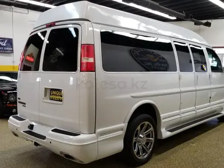 Chevrolet Express 2012 года за 35 000 000 тг. в Астана – фото 17