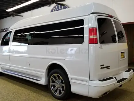 Chevrolet Express 2012 года за 35 000 000 тг. в Астана – фото 18