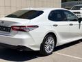 Toyota Camry 2019 года за 13 600 000 тг. в Алматы – фото 5