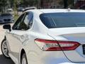 Toyota Camry 2019 года за 13 600 000 тг. в Алматы – фото 7