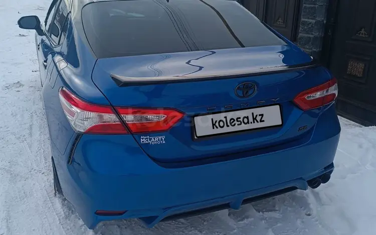 Toyota Camry 2020 года за 10 000 000 тг. в Алматы