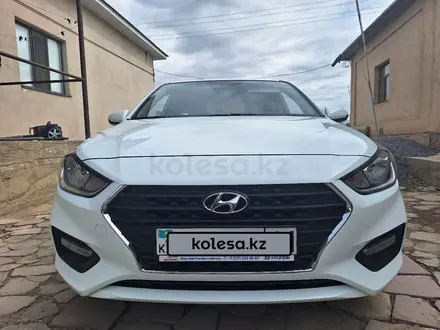 Hyundai Accent 2018 года за 7 000 000 тг. в Кызылорда – фото 2