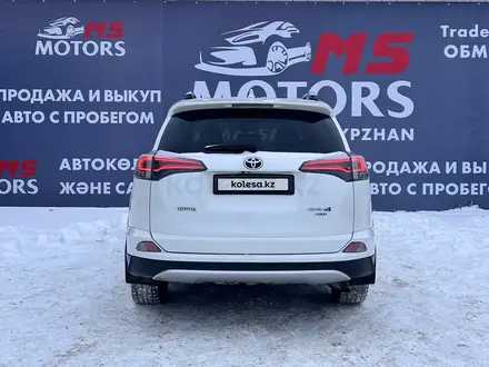 Toyota RAV4 2016 года за 12 190 000 тг. в Актобе – фото 6