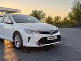 Toyota Camry 2015 года за 9 200 000 тг. в Шымкент – фото 3