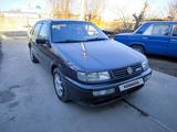 Volkswagen Passat 1994 года за 1 750 000 тг. в Жезказган – фото 2