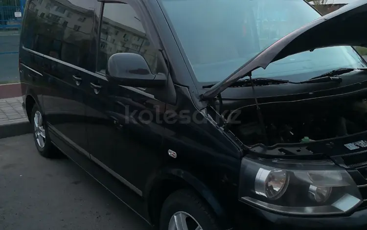 Volkswagen Multivan 2010 года за 13 000 000 тг. в Астана