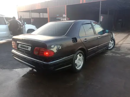 Mercedes-Benz E 280 1996 года за 1 500 000 тг. в Алматы – фото 4