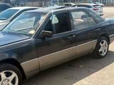 Mercedes-Benz E 230 1988 года за 500 000 тг. в Алматы