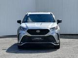 Toyota Highlander 2021 года за 17 990 000 тг. в Караганда