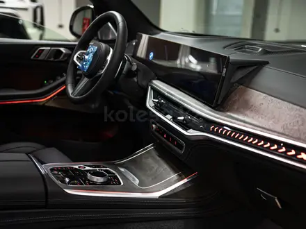 BMW X7 2024 года за 78 900 000 тг. в Алматы – фото 30