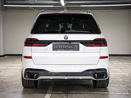 BMW X7 2024 года за 78 900 000 тг. в Алматы – фото 4