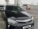 Toyota Camry 2017 года за 13 500 000 тг. в Шымкент – фото 2