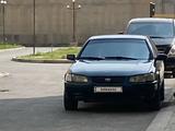 Toyota Camry 1998 годаүшін3 200 000 тг. в Шымкент