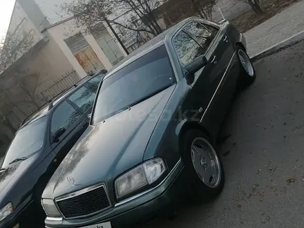 Mercedes-Benz C 280 1994 года за 2 500 000 тг. в Актау – фото 2