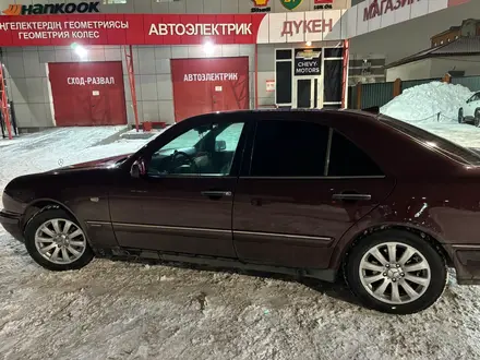 Mercedes-Benz E 230 1996 года за 3 800 000 тг. в Астана – фото 9