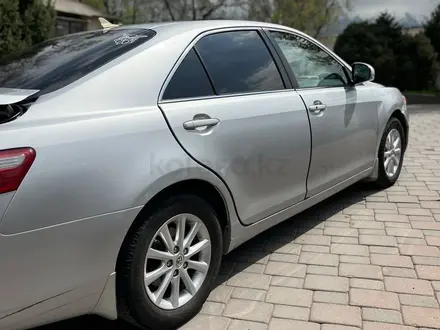 Toyota Camry 2011 года за 8 400 000 тг. в Алматы – фото 2