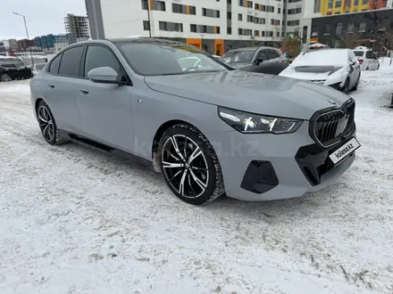 BMW 530 2023 года за 38 500 000 тг. в Астана – фото 3