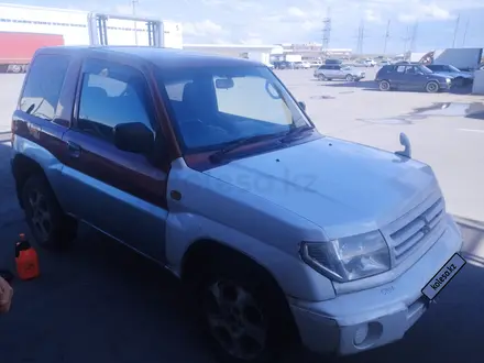 Mitsubishi Pajero iO 1998 года за 1 600 000 тг. в Караганда – фото 2