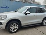 Volkswagen Touareg 2010 года за 12 300 000 тг. в Алматы – фото 4