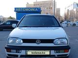 Volkswagen Golf 1994 годаүшін1 400 000 тг. в Шымкент