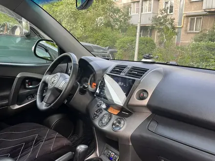 Toyota RAV4 2011 года за 9 200 000 тг. в Алматы – фото 18