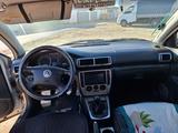 Volkswagen Passat 2002 года за 2 200 000 тг. в Актау – фото 5