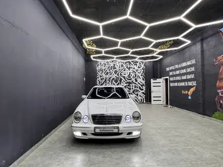 Mercedes-Benz E 320 2000 года за 7 200 000 тг. в Алматы – фото 2