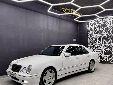Mercedes-Benz E 320 2000 года за 7 200 000 тг. в Алматы – фото 4