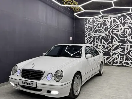 Mercedes-Benz E 320 2000 года за 7 200 000 тг. в Алматы – фото 3