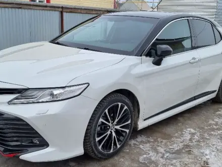 Toyota Camry 2020 года за 13 500 000 тг. в Астана